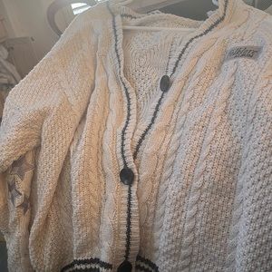 XL/XXL Folklore limited edition sweater!! Hard to find. Never worn.